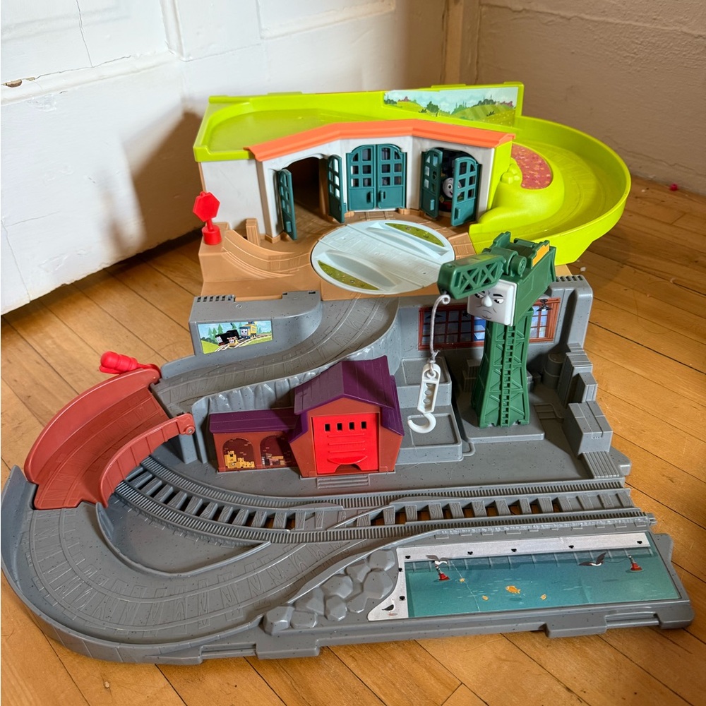 Thomas & Friends Green and Gray Harbor Playset - Kids Toy